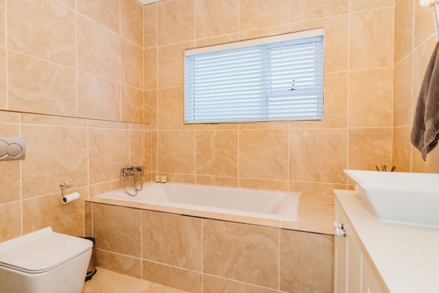 3 Bedroom Property for Sale in Heather Park Western Cape